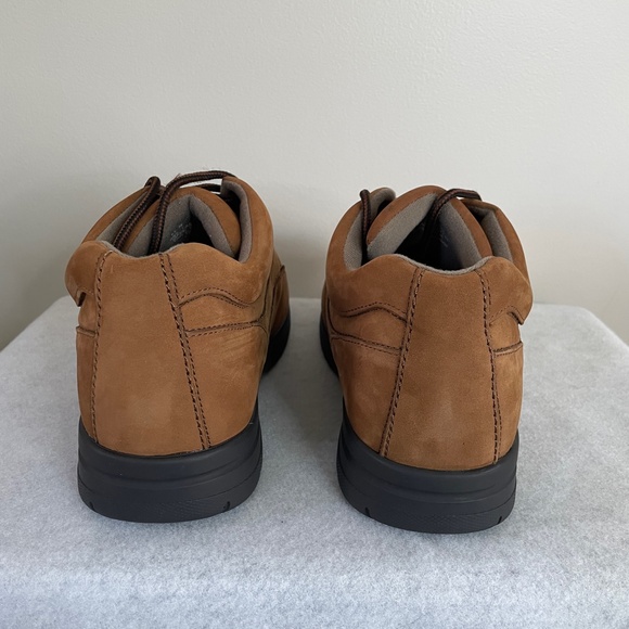 Drew Traveler Men’s Cognac Nubuck 11 Med - New in Box - Picture 3 of 16